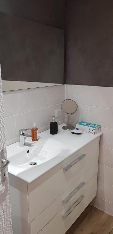 La Chouette Maison - Chambres D'Hotes Et Gite En Ville Remiremont Zewnętrze zdjęcie